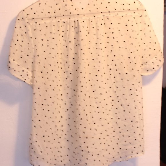 Sheer heart print button down - Picture 3 of 4